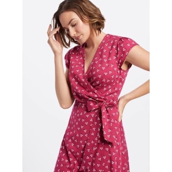 NWT!! DRAPER JAMES Wrap Flounce Dress Deep Berry Floral Flutter Pink Size 18 - Picture 5 of 16